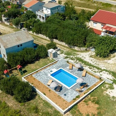 Family Friendly Apartments With A Swimming Pool Rtina - Stosici, Zadar - 21450 Kültér fotó