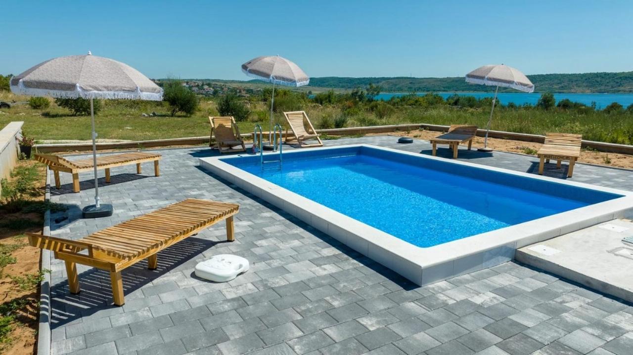 Family Friendly Apartments With A Swimming Pool Rtina - Stosici, Zadar - 21450 Kültér fotó